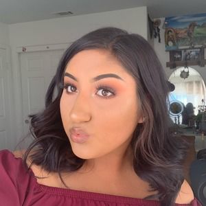 Meet your Posher, Yazmin